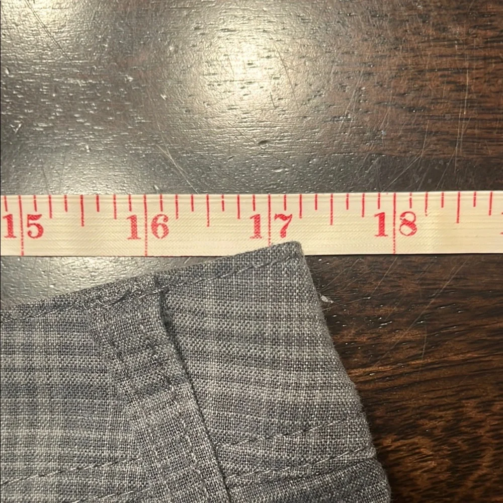 O’Neill Men's Gray Plaid Shorts,34